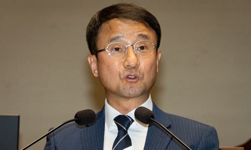 투표용지 부족 사태, 선관위 사퇴 및 정치권 공방