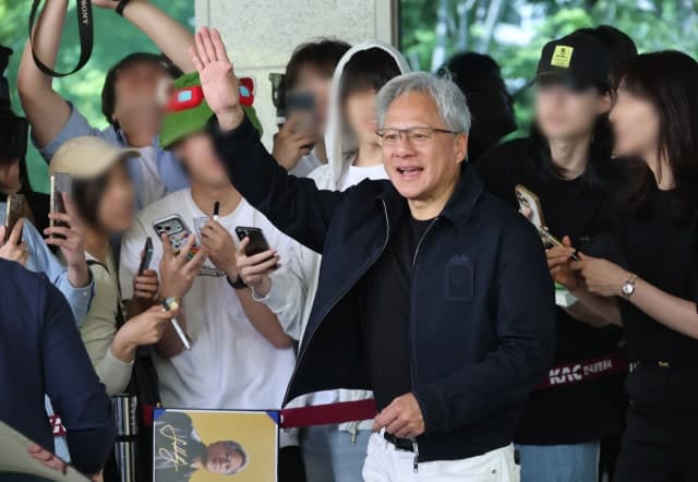젠슨 황 "한국에 많은 비즈니스 가져왔다…'깜짝 선물' 준비"