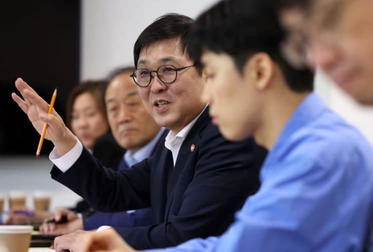 문체부, 한국문학 창작·번역 지원 확대…중견부터 신진까지 창작지원금 세분화