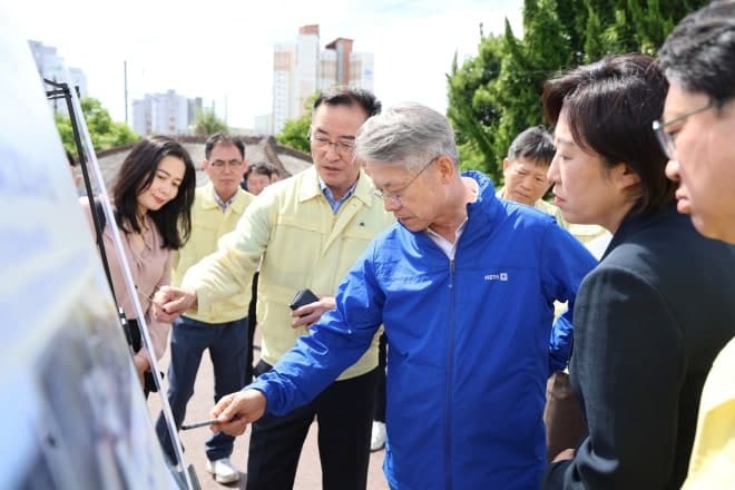 민형배 당선인, "현장에서 답 찾겠다" 새벽 시내버스 민생투어로 첫 민심 행보