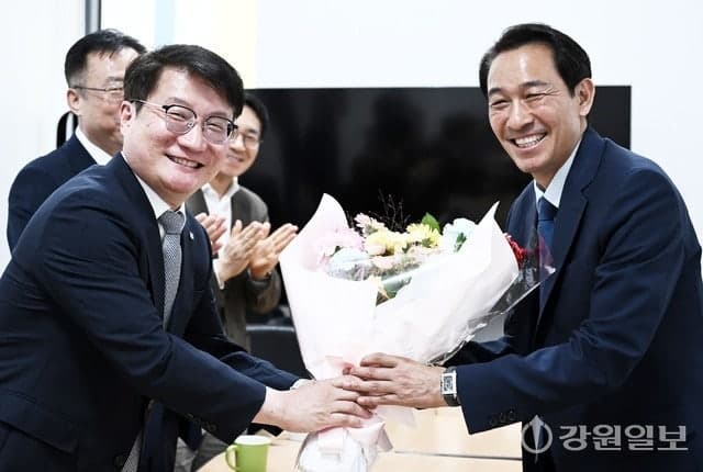 우상호 당선인, 인수위원장에 최흥집 전 부지사, 부위원장에 여준성 임명