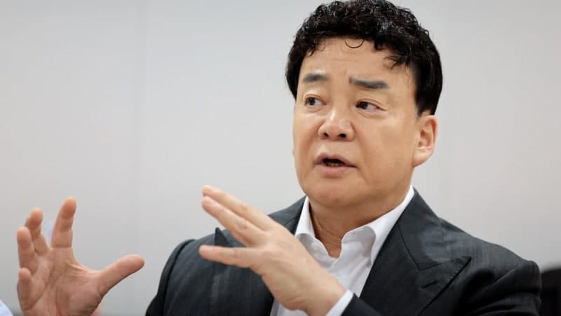 "오래 기다리셨쥬?" 백종원, 1년 만에 유튜브 복귀…'요리비책'으로 한식 세계화 앞장