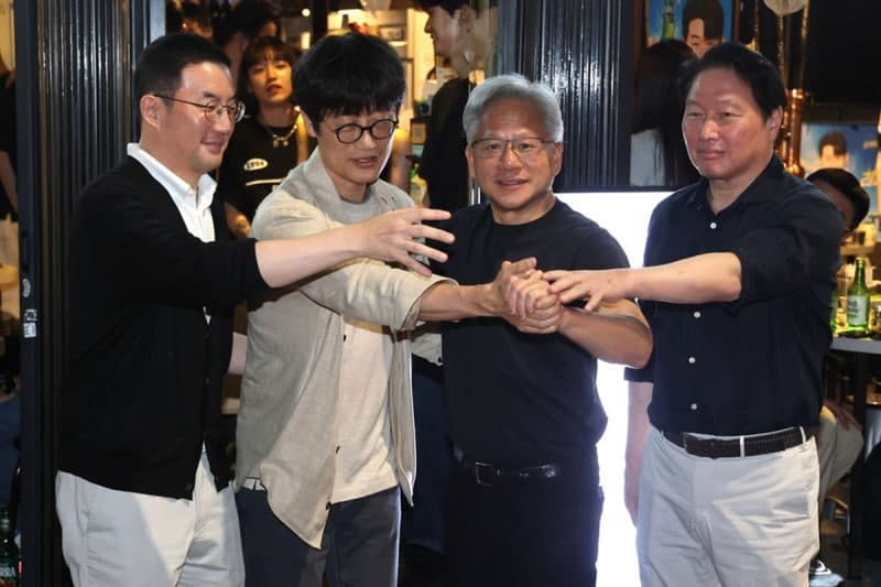 젠슨 황, 韓 AI 동맹 강화…서울에 AI 연구센터 설립