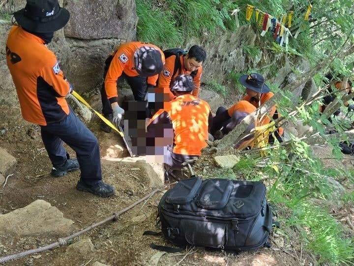 문경 희양산 정상 부근서 60대 등산객 추락사…"범죄 혐의 없어"