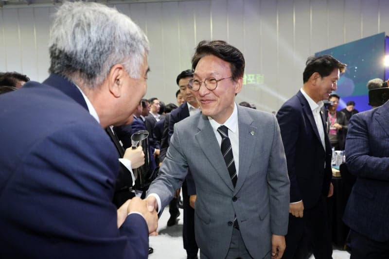 김민석 총리, 광주서 지방선거 평가 "혁신해야" 강조