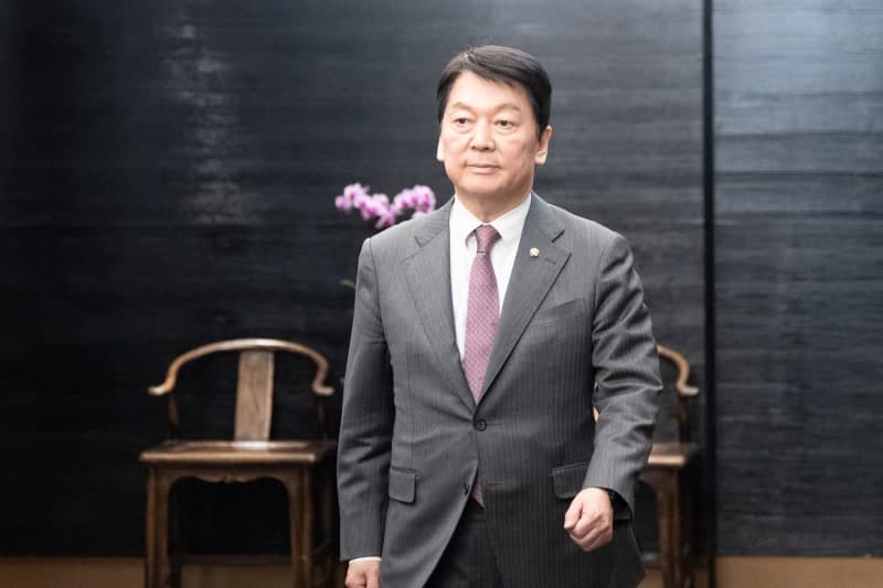 안철수 "환율 1560원 돌파, 李대통령 '환율 대책TF' 신설해야"