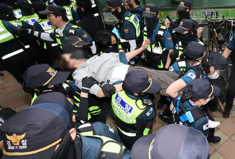 선관위 투표용지 부족 사태, 위원장·총장 동반 사퇴