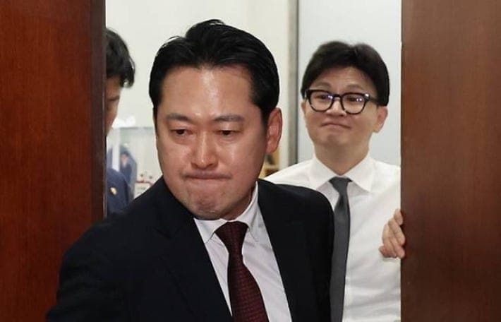 돌아온 한동훈, 버티는 장동혁…국힘 원내대표 선거 셈법