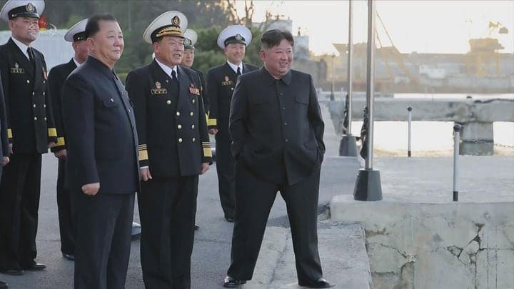 김정은 "미사일 생산능력 5년 내 2.5배 확대" 지시