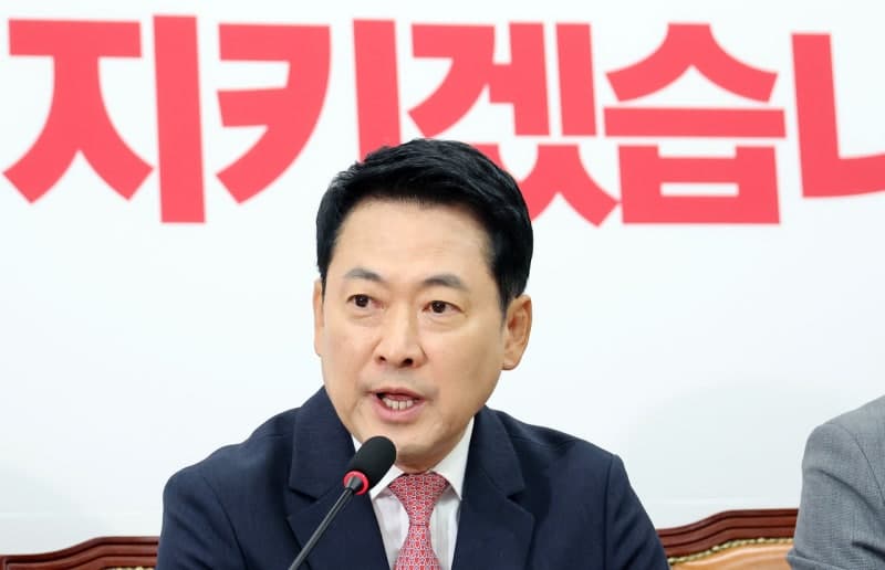 장동혁 "이재명, G7 정상들 앞서 '공소취소' 자랑할까 겁나…사법고시 어떻게 패스했나"