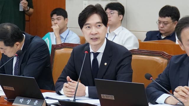국힘 "다주택자는 복사도 안 시킨다더니" 총리 지명…"내로남불·위선의 극치" 맹공