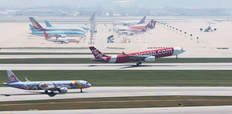 IATA "항공업계 올해 순익 전망 반토막"…유가 급등 직격탄