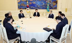 이재명 대통령, 4부 요인과 회동 "선거관리 대개혁 방안 마련"