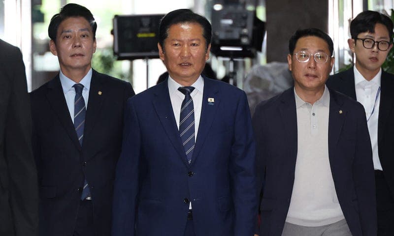 “지방선거 책임 통감” 이언주 최고위원 사퇴…민주당, ‘당권 경쟁’ 계파 신경전 가열