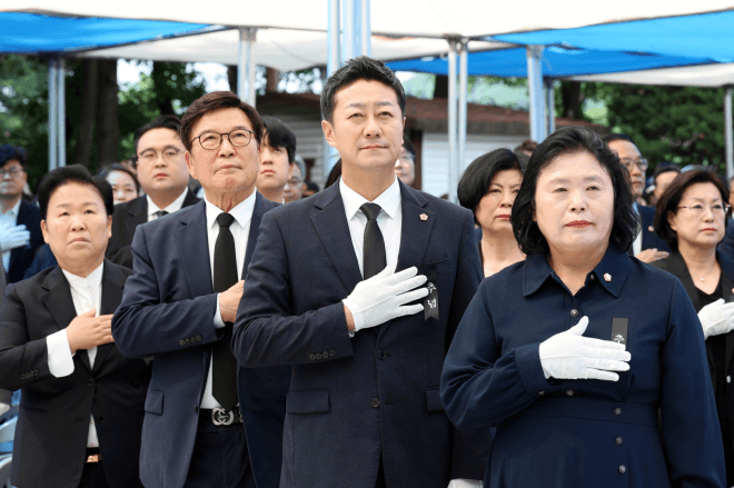화순군·나주시, 제71회 현충일 추념식 거행…“희생과 헌신 잊지 않겠습니다”