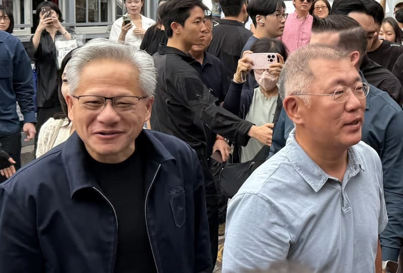 연이틀 만나는 젠슨 황·정의선…현대차-엔비디아 AI 동맹 구체화 "이유 있네"