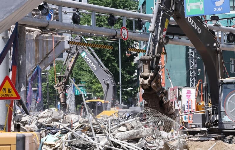 경찰, '서소문 고가 붕괴' 4명 입건…18명 조사하며 수사 속도