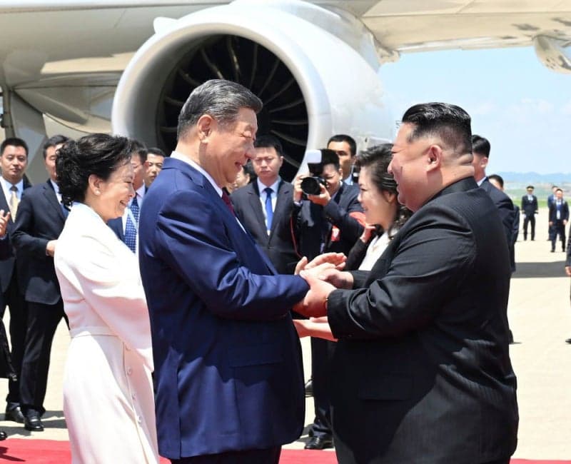 시진핑, 김정은과 이튿날 회담 후 우의탑 참배하고 귀국