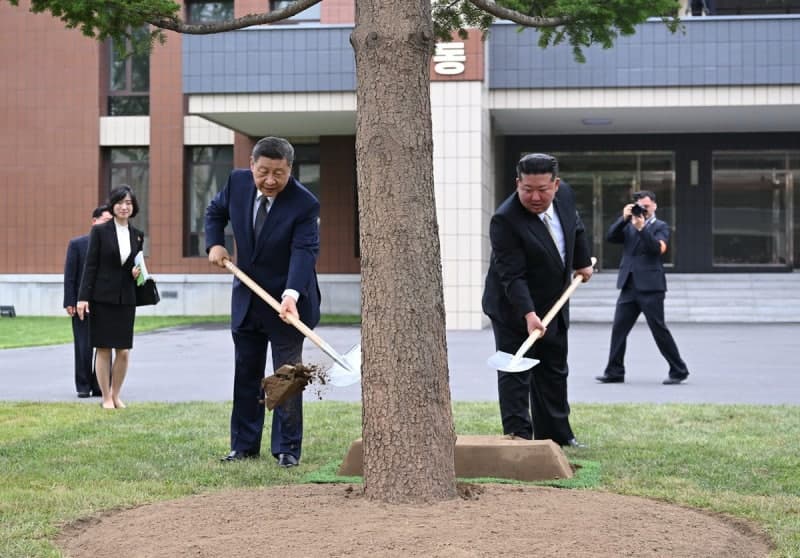 시진핑, 1박2일 북한 국빈 방문 마치고 베이징 복귀…"북중 관계 새 출발점"
