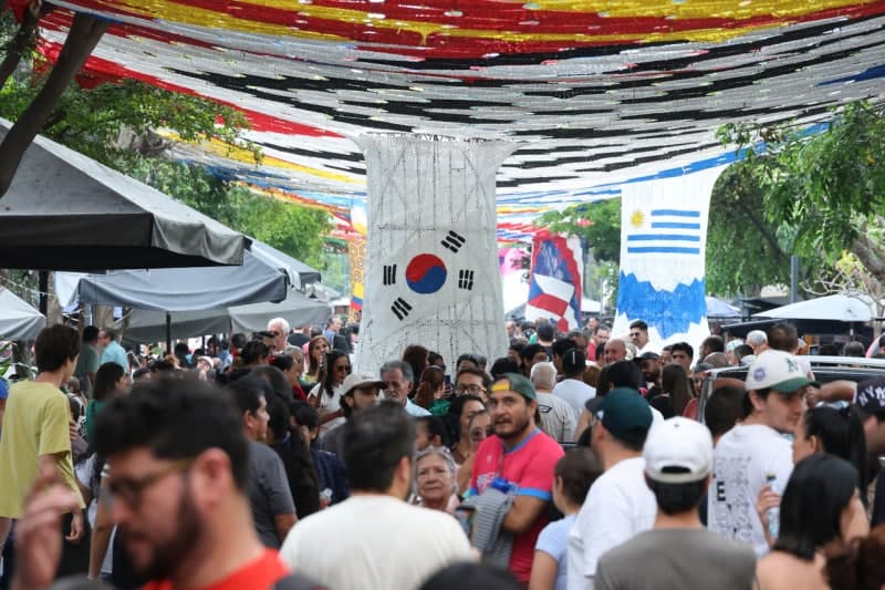 “한국 형제여”…‘8년 전의 은혜’ 잊지 않은 멕시코, 韓 대표팀에 뜨거운 환대