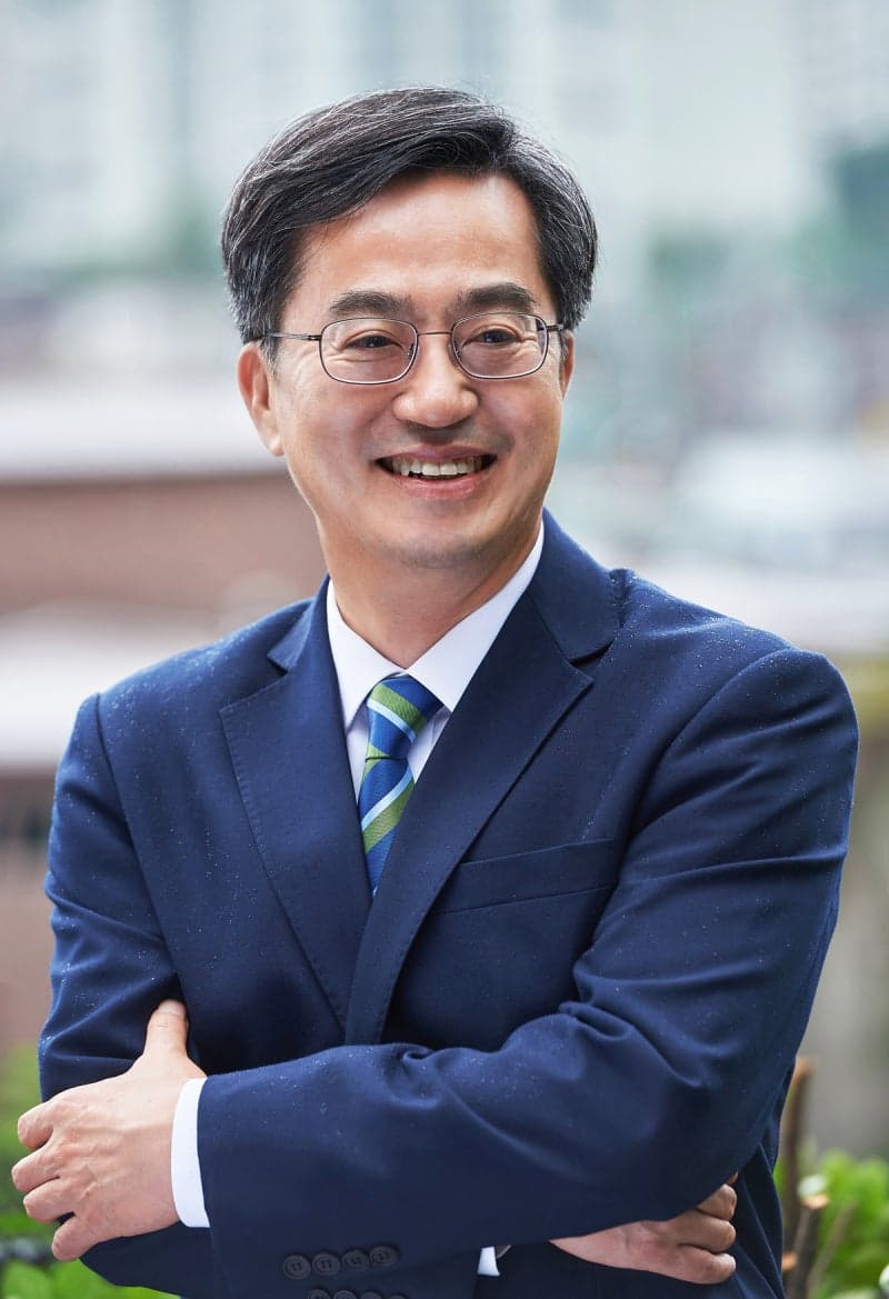 김동연 "반도체특별법 시행령안, 이대론 안 돼" 수도권 배제는 K-반도체 경쟁력 훼손