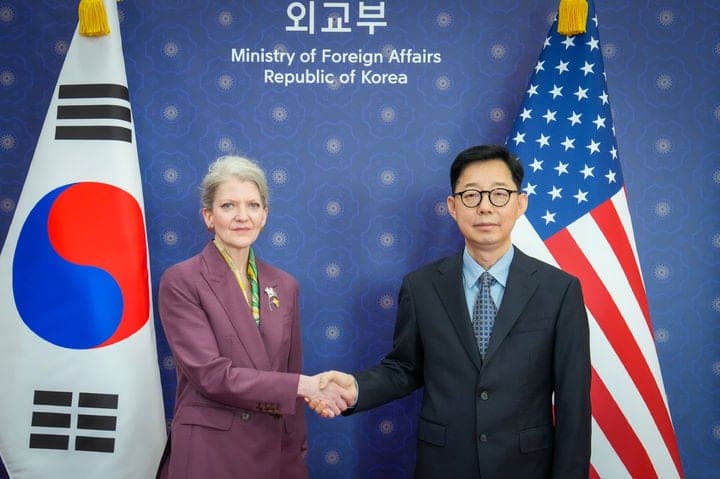 외교부 "韓 핵잠 국내 건조, 美측도 이해…동맹에 중요 역량 공감"