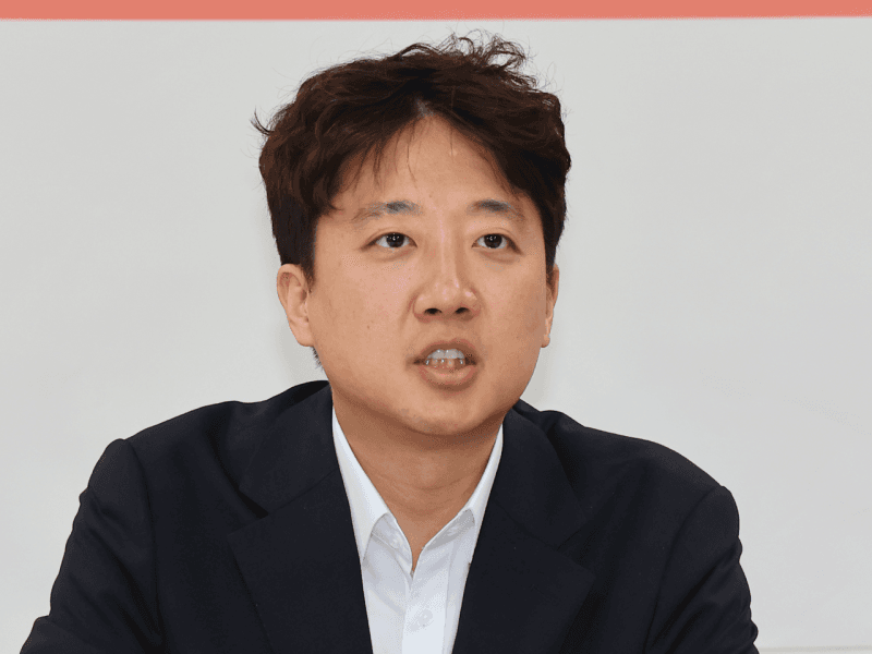 최욱 "탱크로 밀어" 발언 사과, "극우는 아냐"…이준석 "최욱이 바로 극우" 직격