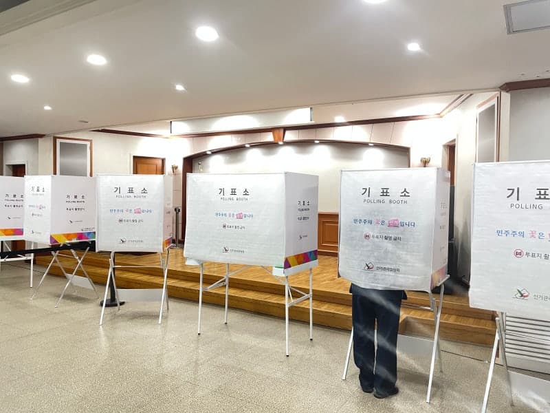 선관위 "용지 추가로 보낸 투표소 140곳"...대구서도 투표 중단 및 사과