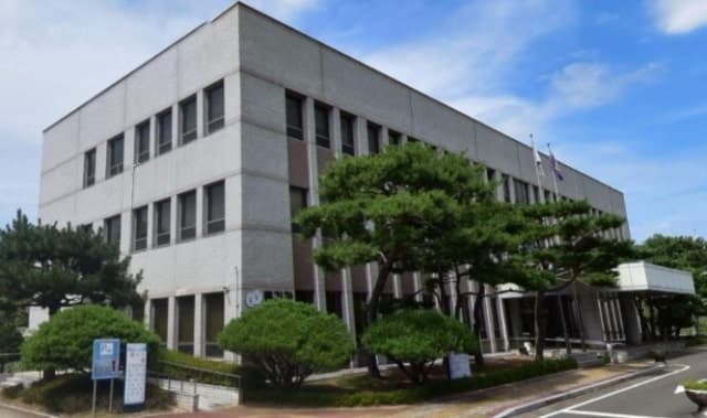 “학대 맞지만 살해 의도 없어”…창녕 2살 아들 사망케 한 20대 친부모, 재판서 살해 혐의 부인