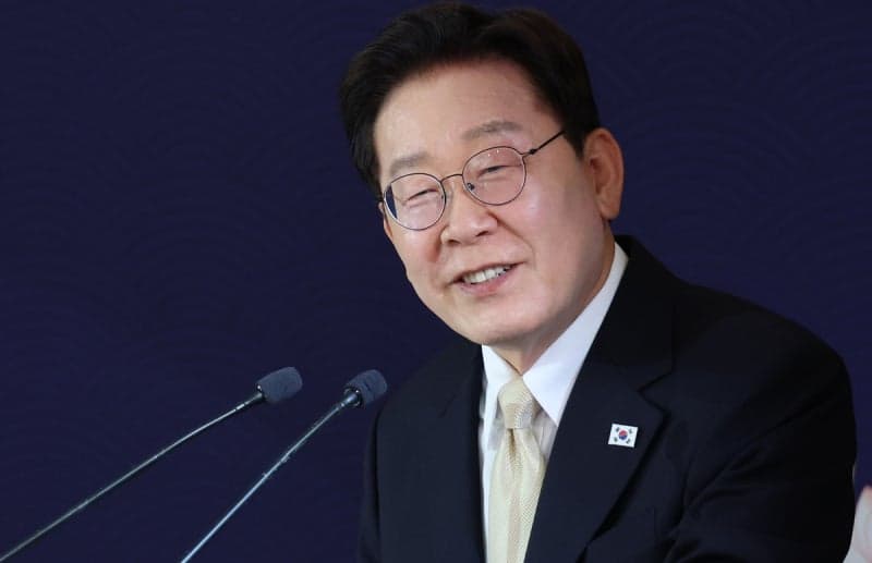 이재명 대통령 지지율 50.4%로 9.4%p 급락…지선 승부처 기대 못 미친 결과