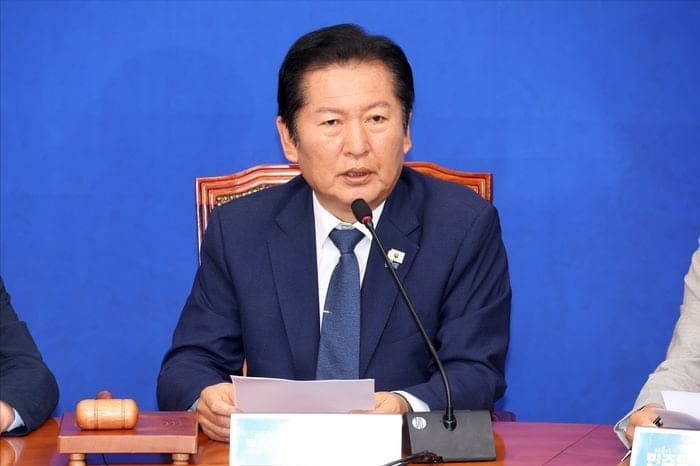 정청래 "당원 뜻 받들어 국무회의처럼 의원총회 생중계 적극 추진"