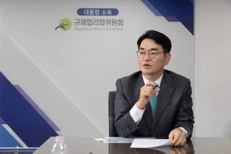 박용진 "대형마트 의무휴업, 쿠팡만 키우고 골목상권 역효과" 재검토 촉구