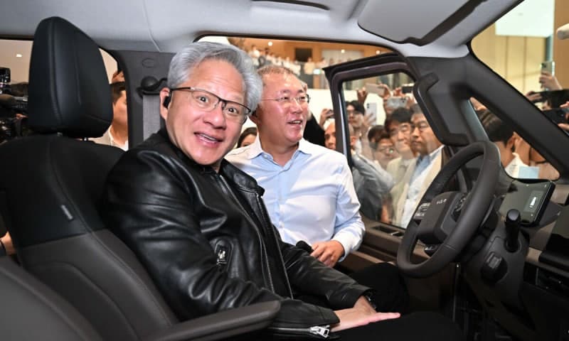 젠슨 황 "AI 슈퍼컴, 한국 기술 없이는 불가능"... K산업, 엔비디아 지렛대 삼아 '탈엔비디아' 준비