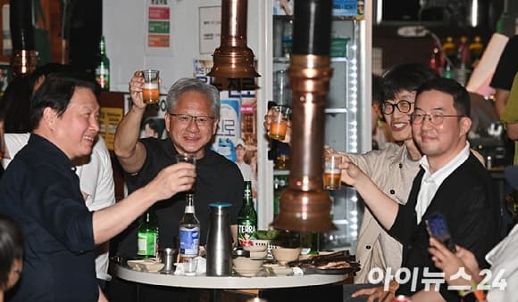 구광모 회장 '삼겹살 가위질'이 던진 화두…'1경원 짜리 삼소 회동'보다 더 화제
