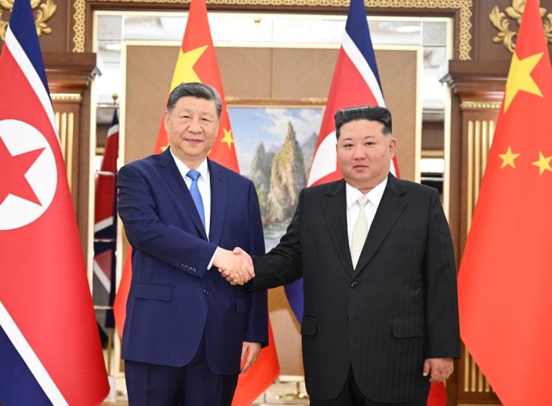 시진핑, 김정은에 감사전문 "북중관계 새로운 역사적 여정 진입"…비핵화 묵인 속 군사협력 강화