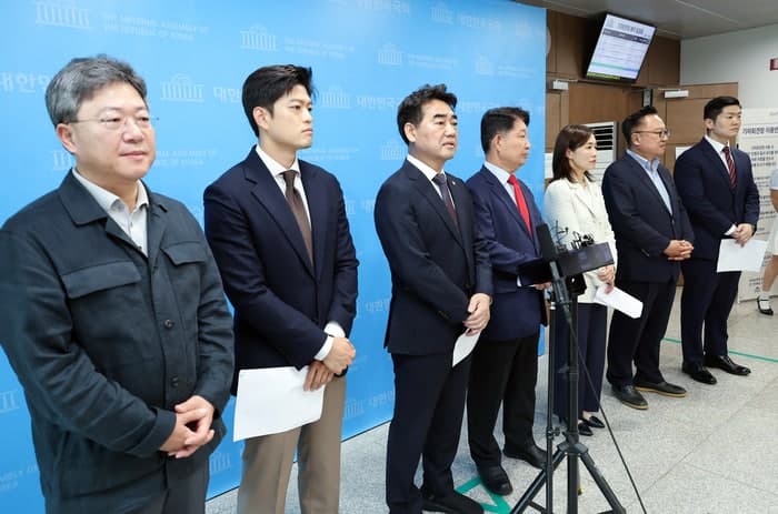 국힘 '장동혁 사퇴론' 확산…장동혁 "투표용지가 먼저" 버티기