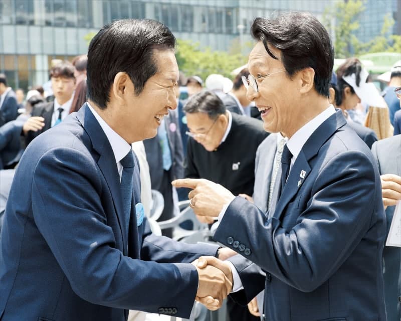 친명계 연임 압박에 정청래 "국민은 영원, 정권은 짧다" 발언