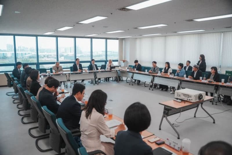 전주시장직 인수위 "재정 여건 심각…공무원 수당 깎아서 추경?"