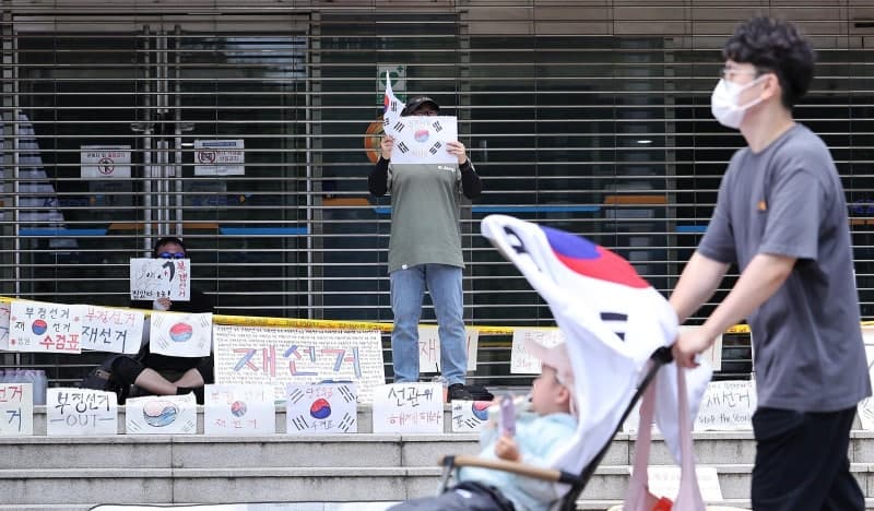 선관위 "송파구 개표 물품 선관위로 이송하게 해달라" 호소문 발표