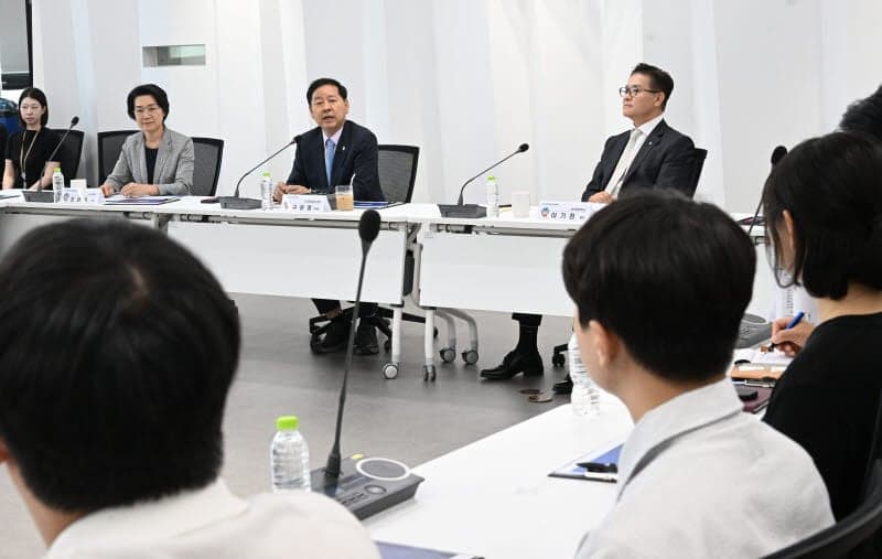 구윤철 "청년 고용난 심화…AI·반도체 실무인력 양성 확대"