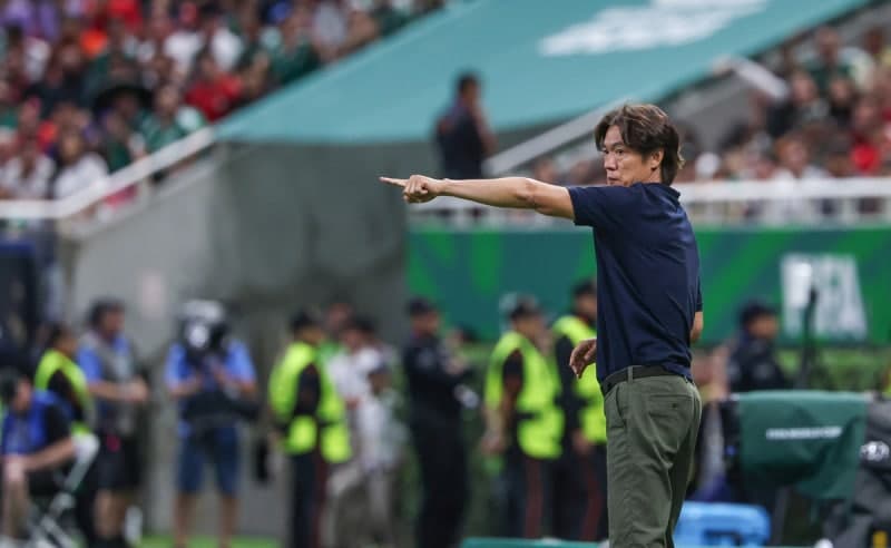 홍명보, 12년 만에 '월드컵 감독 첫 승!'…'완벽한 선수교체'로 승장 대열 합류