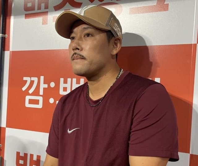 키움 이용규 코치, 만취 음주운전 사고…경찰차까지 추돌