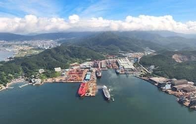 케이조선, 국내 중형조선소 최초 美 CMMC 인증 획득 "미 해군 MRO 시장 나선다"
