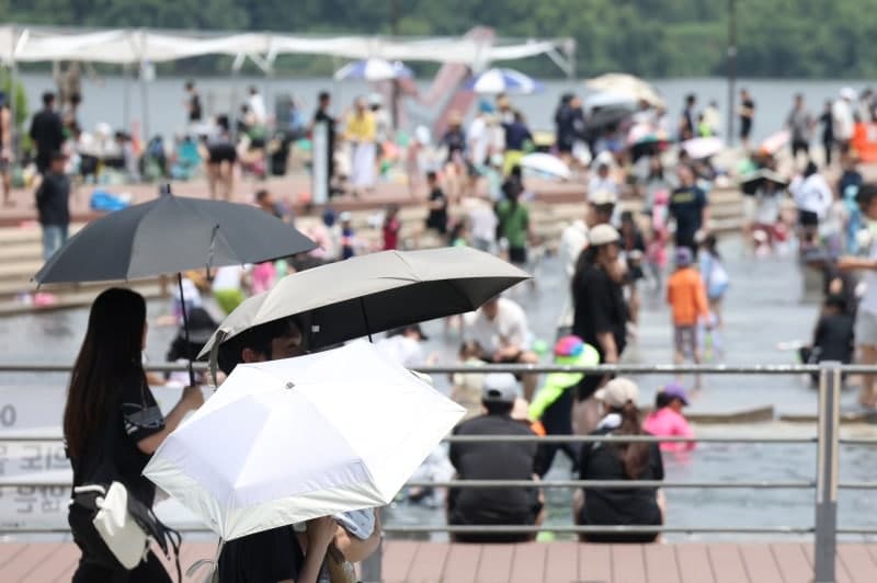전국 맑고 30도 안팎 초여름 더위…강원 일부 소나기