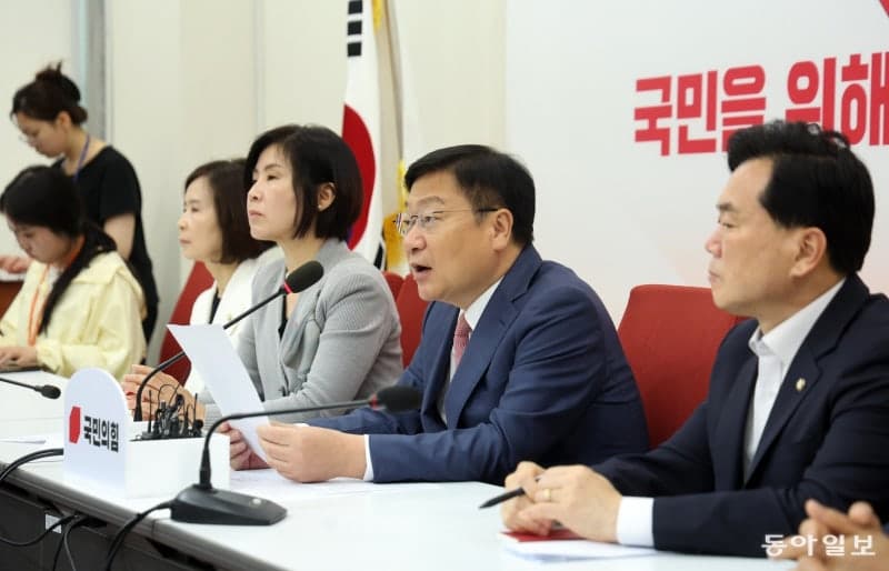 장동혁, 사퇴 요구에 "그들의 정신패배"…정점식, 쇄신파 의총 요구 수용할까