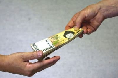 "이상한 데서 돈 빌리지 마"…목돈 필요한 직원에게 1000만원 건넨 대표