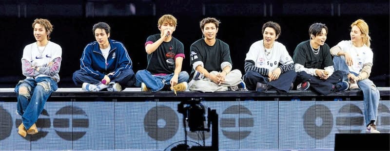 BTS 13주년, 11만 아미와 부산 '보라 왕국'서 자축… "여러분이 가장 큰 선물"