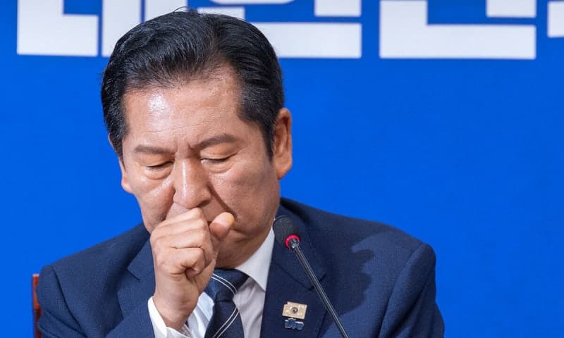 정청래, 연임 포기 압박 침묵하며 “李대통령 월드클래스 지도자”