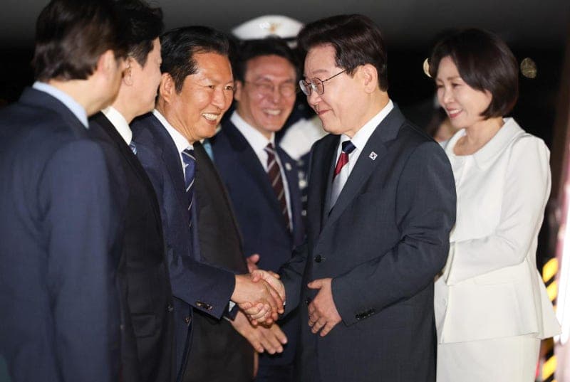 李 "여당은 신념보다 책임" 글에… 靑 "정청래 '정권 짧다' 발언은 협박" 격앙