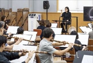 AI가 작곡하고 인간이 연주한다…국립국악관현악단 '공존', AI 보컬과 첫 협연